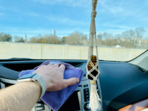 Mikrofasertuch für Autoinnenraum